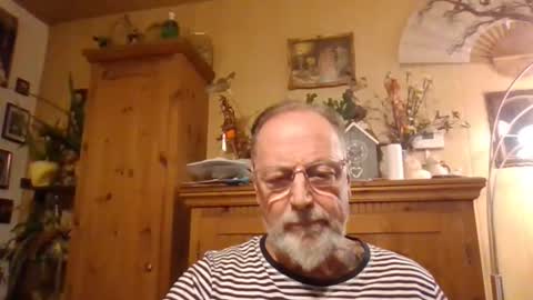 blindsurfer780299 online show from May 4, 7:10 pm