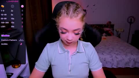 Nicole online show from January 12, 5:23 am