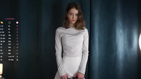 Snapshot of blissemily_ chatting on January 8, 10:28 am Emily online show from January 8, 10:28 am