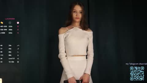 Snapshot of blissemily_ chatting on February 3, 9:25 am Emily online show from February 3, 9:25 am