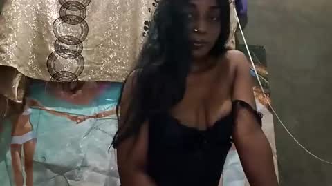 Lola online show from May 7, 1:55 am