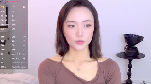 YoYo online show from November 25, 4:45 am