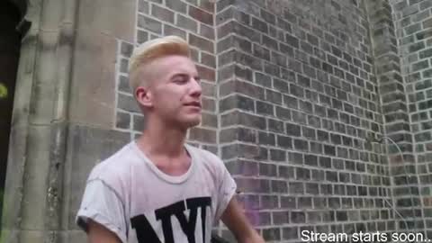 blond_boy69 online show from June 17, 12:57 am
