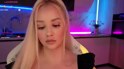 Lana online show from October 24, 8:11 am