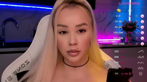 Lana online show from November 10, 4:22 am