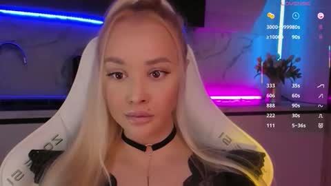 Lana online show from December 3, 7:38 am