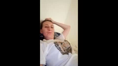 Snapshot of blondahot42 chatting on May 18, 4:02 pm blondahot42 online show from May 18, 4:02 pm