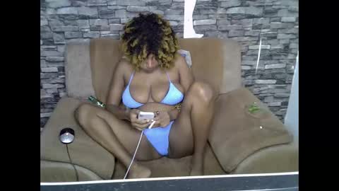 blonde_creamy online show from June 8, 2:56 am