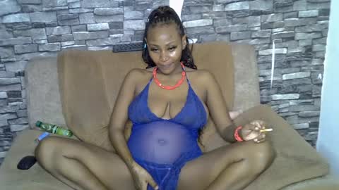 Snapshot of blonde_creamy chatting on June 20, 7:16 pm blonde_creamy online show from June 20, 7:16 pm