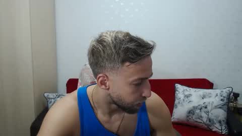 Snapshot of blondeagle chatting on October 10, 10:47 am Mr Blond online show from October 10, 10:47 am