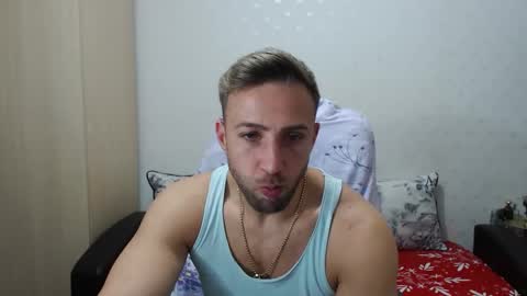 Snapshot of blondeagle chatting on October 30, 8:53 pm Mr Blond online show from October 30, 8:53 pm