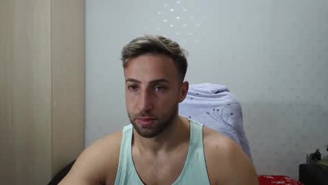 Snapshot of blondeagle chatting on November 1, 9:44 am Mr Blond online show from November 1, 9:44 am