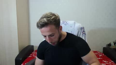 Snapshot of blondeagle chatting on November 9, 7:01 pm Mr Blond online show from November 9, 7:01 pm