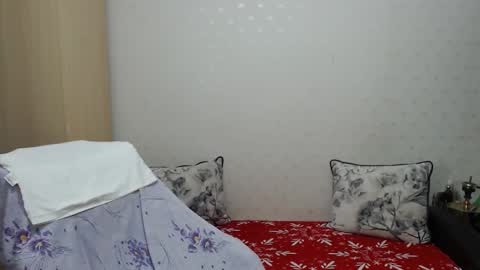 Snapshot of blondeagle chatting on November 11, 9:20 am Mr Blond online show from November 11, 9:20 am