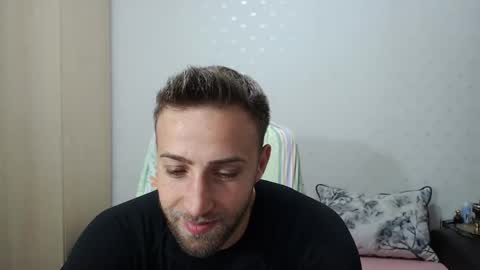 Snapshot of blondeagle chatting on November 25, 11:32 am Mr Blond online show from November 25, 11:32 am