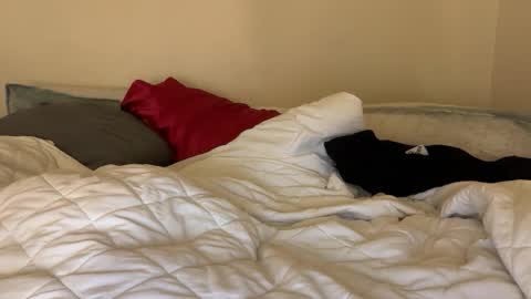 Snapshot of blondebunny999 chatting on February 26, 8:35 am blondebunny999 online show from February 26, 8:35 am