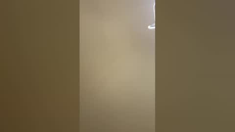 Snapshot of blondebunny999 chatting on February 27, 5:40 am blondebunny999 online show from February 27, 5:40 am