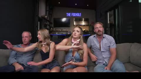 Snapshot of blondefoxsilverfox chatting on June 6, 1:54 am blondefoxsilverfox online show from June 6, 1:54 am