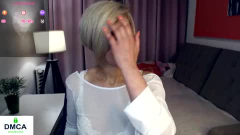 Lola online show from July 30, 3:33 pm