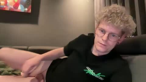 Sven online show from November 22, 9:36 pm