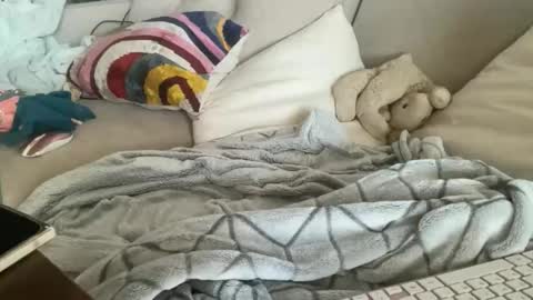 Snapshot of blondieslutt chatting on November 7, 5:24 pm IM TRYNG online show from November 7, 5:24 pm