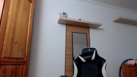 blondyelena online show from December 30, 8:21 am