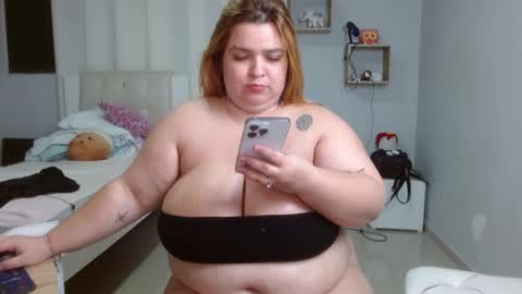 Snapshot of blondyliciousx chatting on December 11, 10:25 am katartistic name online show from December 11, 10:25 am