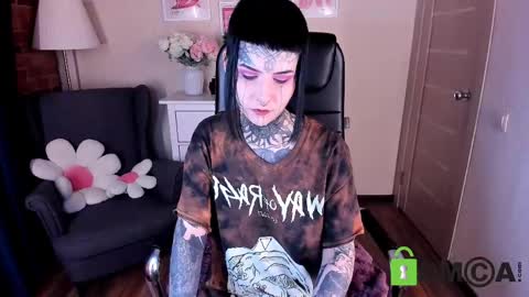 Snapshot of blood__mary chatting on May 10, 8:36 pm Mary online show from May 10, 8:36 pm