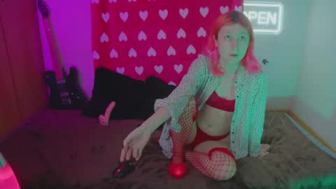 Bloom online show from February 10, 5:06 pm