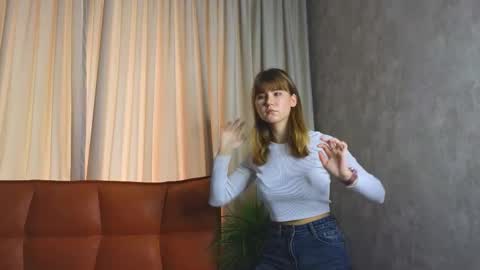 BloomNoir online show from November 11, 7:19 am