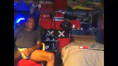 BLOWFLY online show from November 25, 5:13 pm