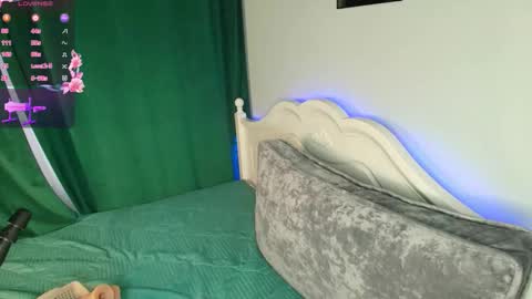 Snapshot of blowjob_queeny chatting on September 30, 6:51 am Welcome guysMy name KatePVT its Open online show from September 30, 6:51 am