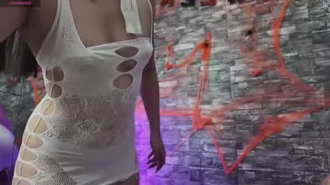 santiylola online show from October 21, 2:12 am