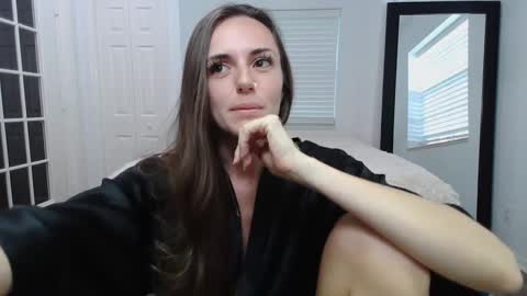 Snapshot of blowjobboss chatting on December 16, 6:16 pm Sarah Zee online show from December 16, 6:16 pm