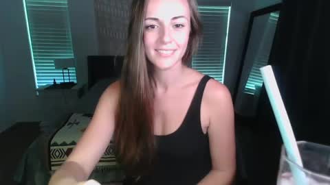 Snapshot of blowjobboss chatting on September 8, 5:34 pm Sarah Zee online show from September 8, 5:34 pm