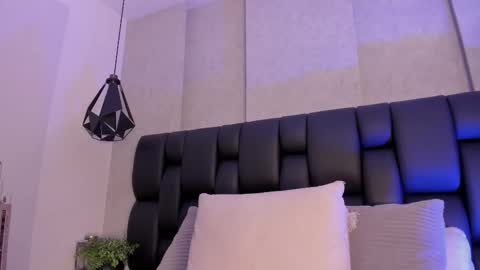 blue_anngel online show from February 6, 1:10 am