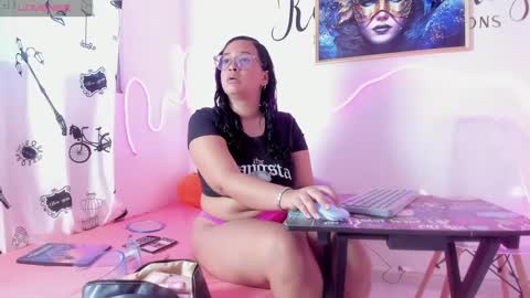 bella online show from September 24, 4:10 pm