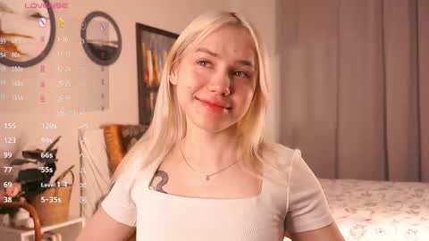 Adeline online show from November 20, 7:41 am