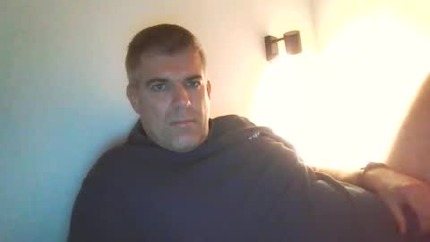 Snapshot of blue_eye_hot_dick chatting on February 26, 9:03 pm blue_eye_hot_dick online show from February 26, 9:03 pm