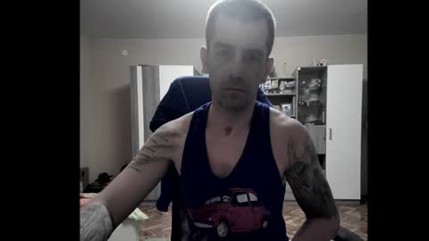 Snapshot of blue_eyed_wolf chatting on June 18, 6:56 pm Runaway online show from June 18, 6:56 pm