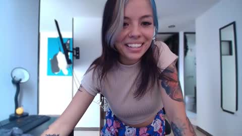 Alice bleu for friends  online show from November 27, 6:43 pm