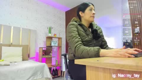 blue_tay1 online show from October 7, 11:51 am