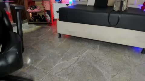 blue_tay1 online show from February 18, 12:12 pm