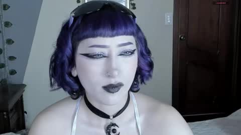 sophie  online show from November 18, 2:54 pm