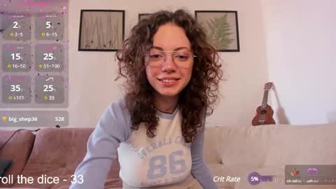 Snapshot of blueberrynight chatting on February 24, 6:38 am Elisa online show from February 24, 6:38 am