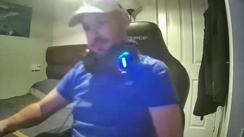 Snapshot of bluebirdflame1 chatting on December 3, 11:46 pm bluebirdflame1 online show from December 3, 11:46 pm