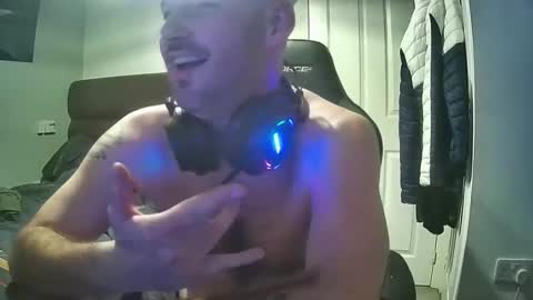 Snapshot of bluebirdflame1 chatting on December 22, 7:00 am bluebirdflame1 online show from December 22, 7:00 am