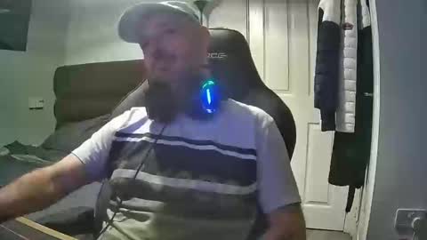 Snapshot of bluebirdflame1 chatting on December 23, 9:51 pm bluebirdflame1 online show from December 23, 9:51 pm