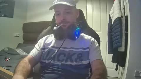 Snapshot of bluebirdflame1 chatting on December 25, 9:33 pm bluebirdflame1 online show from December 25, 9:33 pm