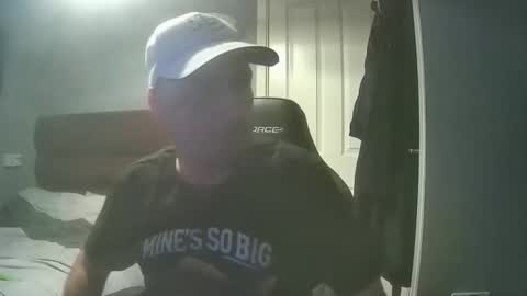 Snapshot of bluebirdflame1 chatting on February 21, 11:17 pm bluebirdflame1 online show from February 21, 11:17 pm